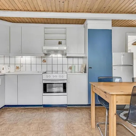 Vakantiehuis 2 Bedroom Stunning In Skarup Fyn