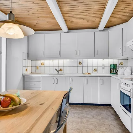 Vakantiehuis 2 Bedroom Stunning In Skarup Fyn