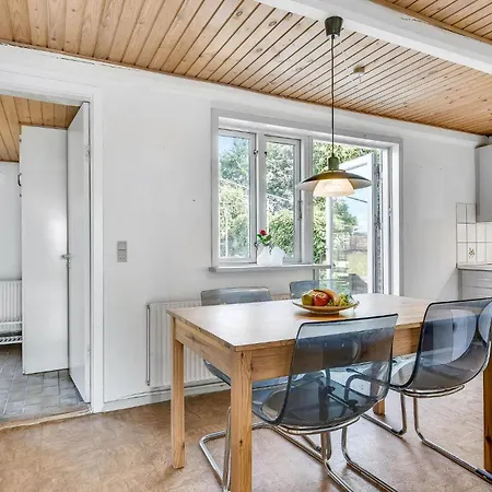 Vakantiehuis 2 Bedroom Stunning In Skarup Fyn